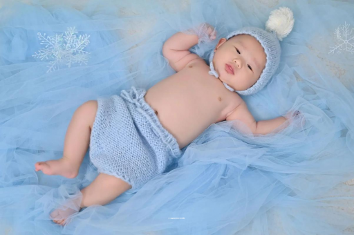 珠海宝宝睡觉爱笑 珠海宝宝睡觉爱笑